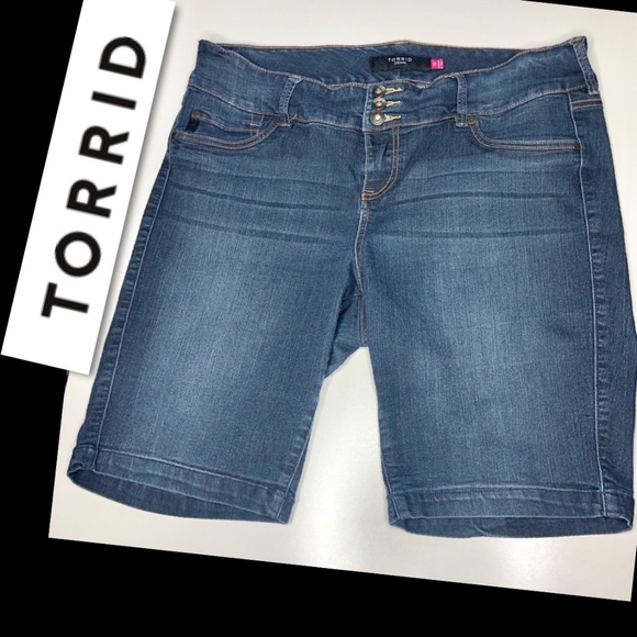 jegging shorts with pockets